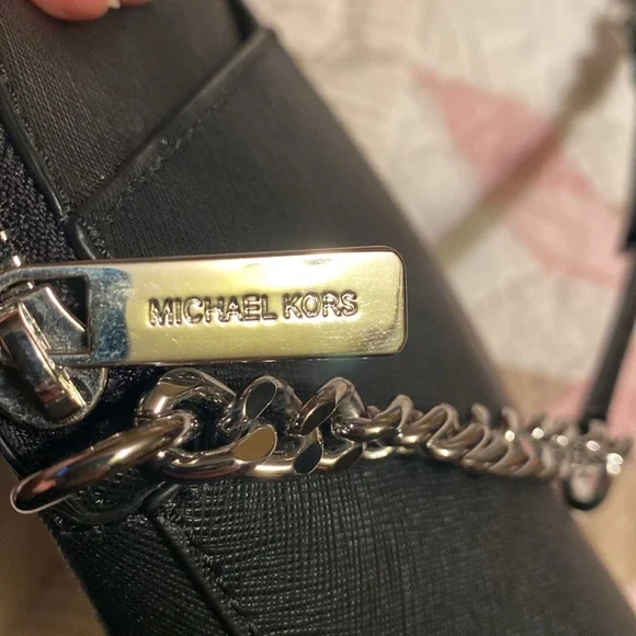 New Michael Kors Crossbody Black Silver accents - Picture 5 of 8